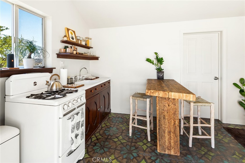 2680 Vine Property Photo 45
