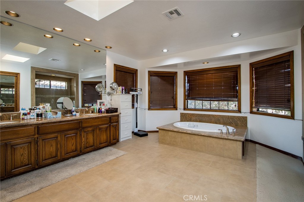 9200 Fortuna Property Photo 19