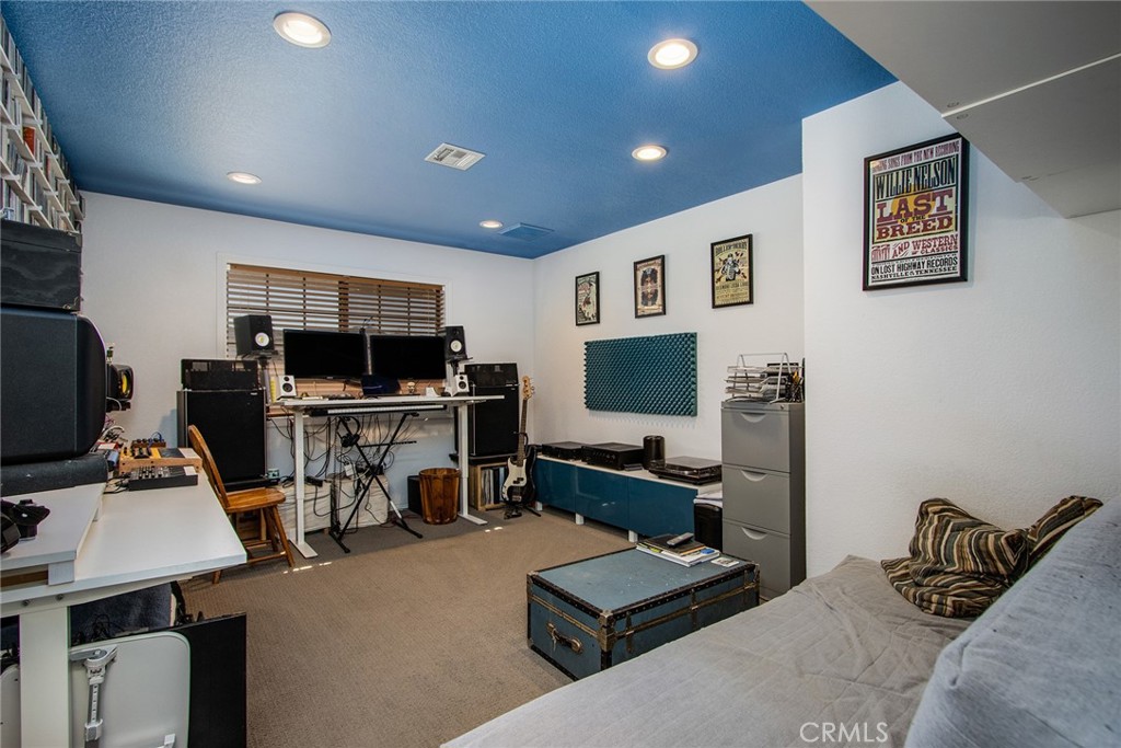 9200 Fortuna Property Photo 28