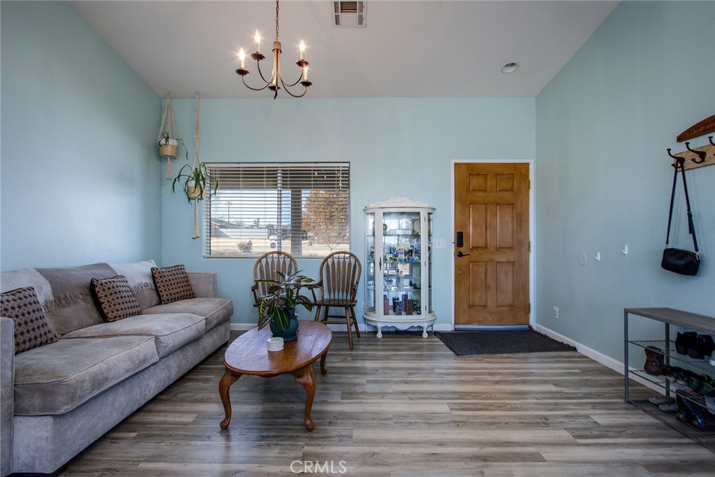 3619 Lexington Property Photo 8