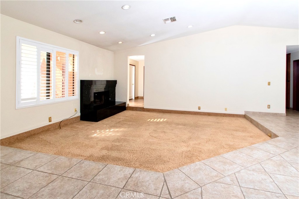 64337 Doral Drive Property Photo 3