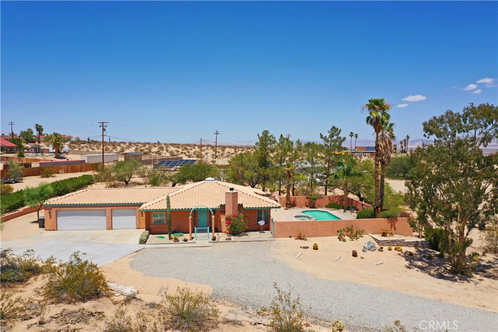 6144 Carodean Property Photo 4