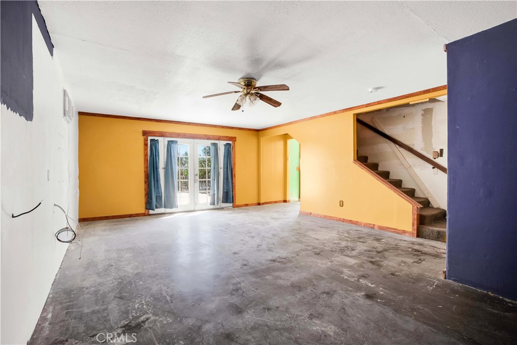 1010 Wamego Property Photo 7