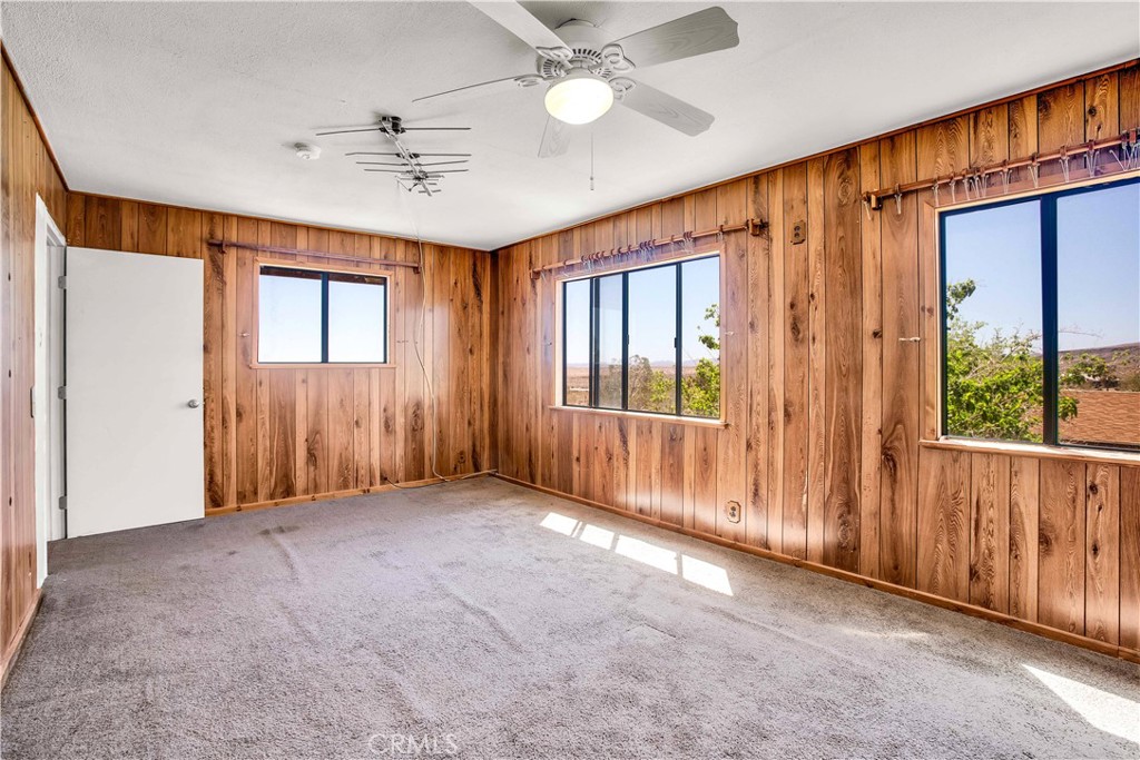 1010 Wamego Property Photo 14