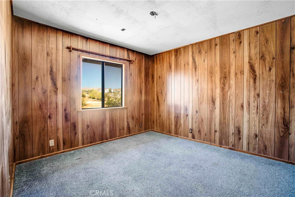 1010 Wamego Property Photo 20