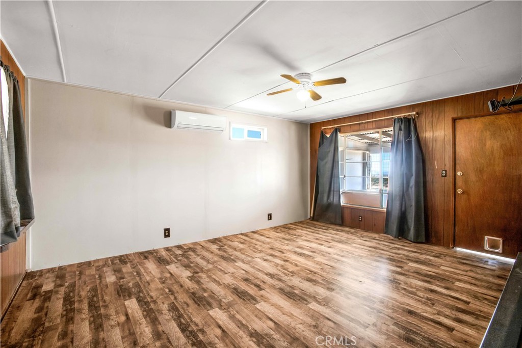 1010 Wamego Property Photo 28