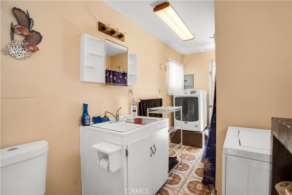 1010 Wamego Property Photo 46