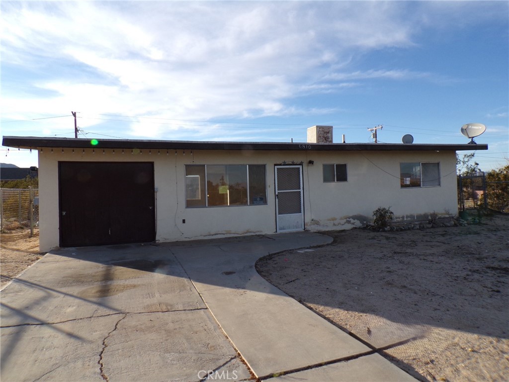 6810 Maude Adams Property Photo 1