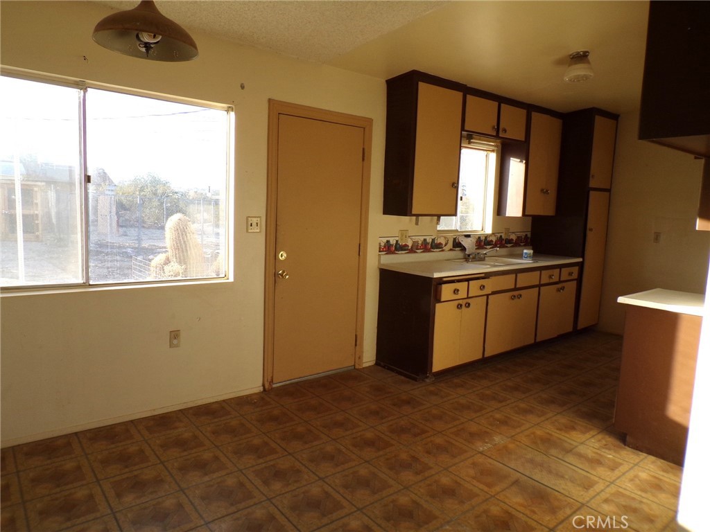 6810 Maude Adams Property Photo 4