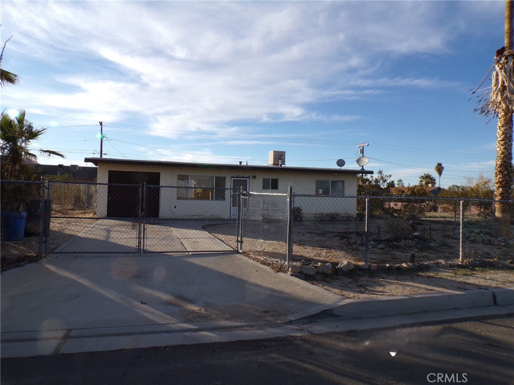6810 Maude Adams Property Photo 12
