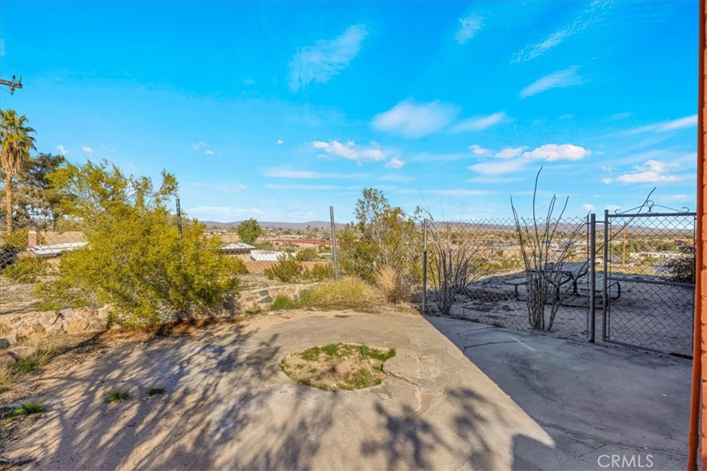 6572 Bullion Avenue Property Photo 40