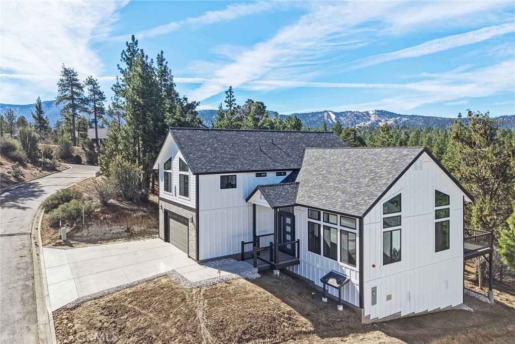 445 Woodcreek Property Photo 7