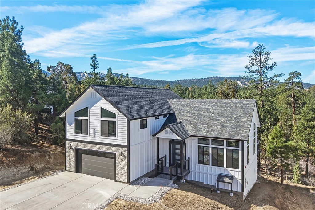 445 Woodcreek Property Photo 8