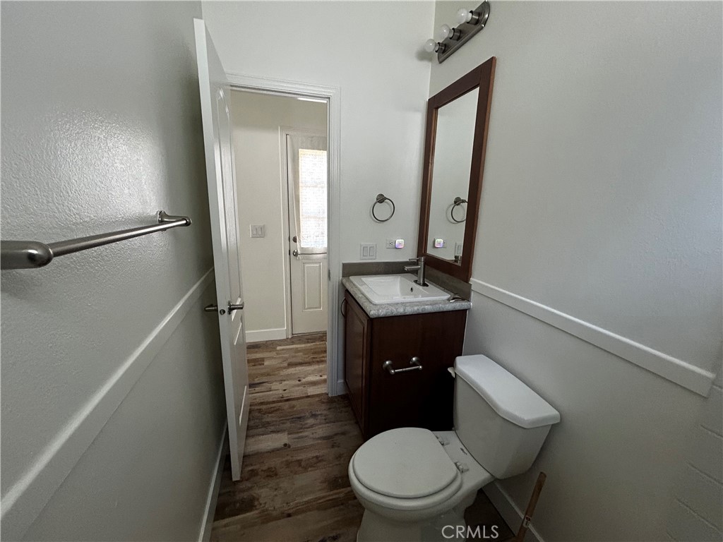 1490 E 6th St 9 Property Photo 9