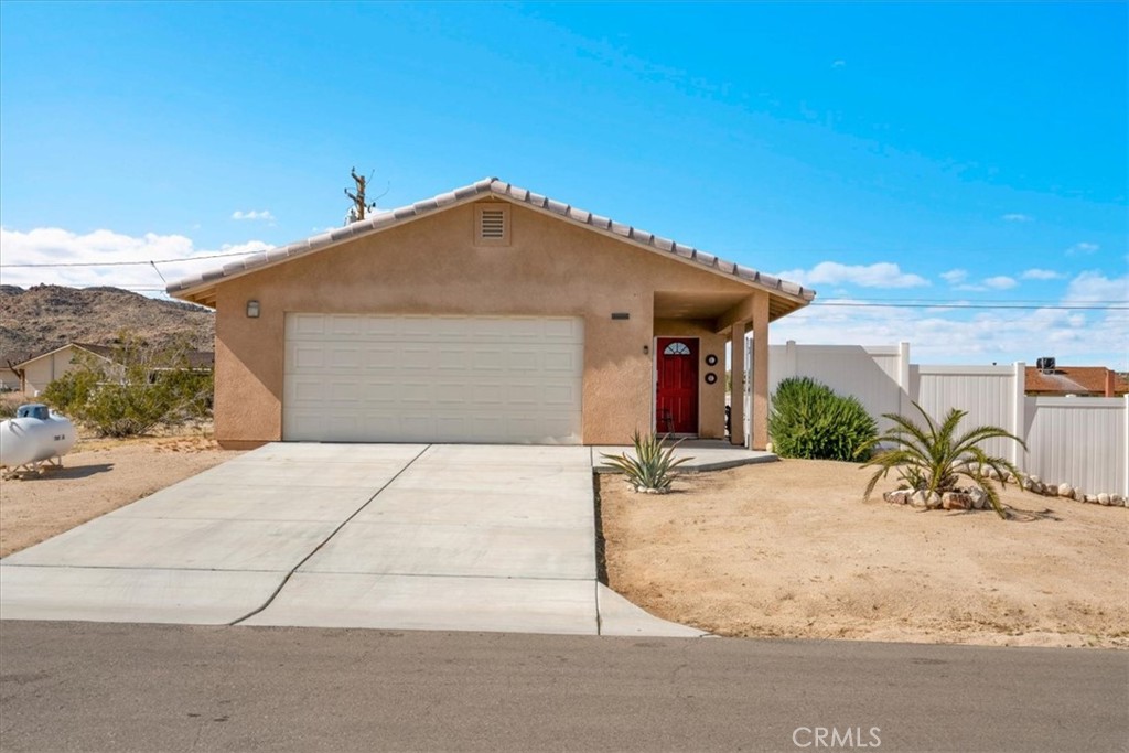 6752 Manzanita Avenue Property Photo 3