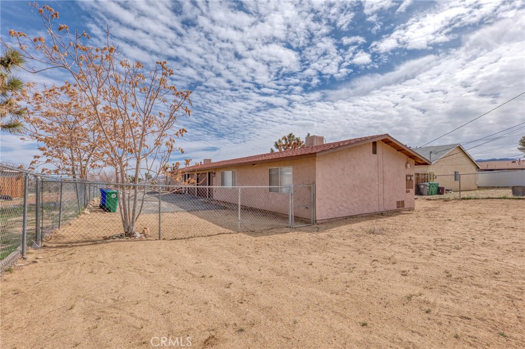 6434 Linda Lee Property Photo 1