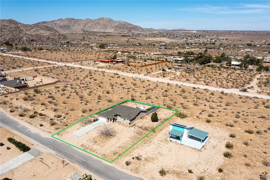 62382 Crestview Drive Property Photo 3