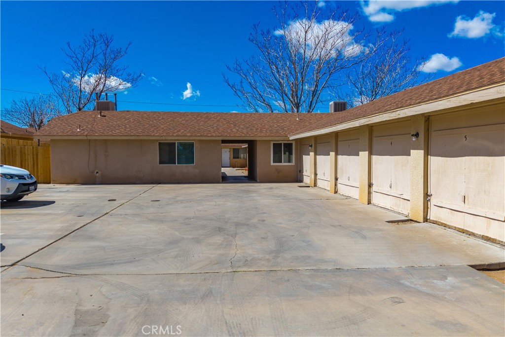 7428 Cherokee Property Photo 11