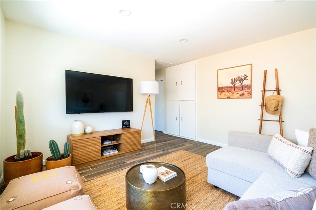 62016 Valley View Property Photo 4