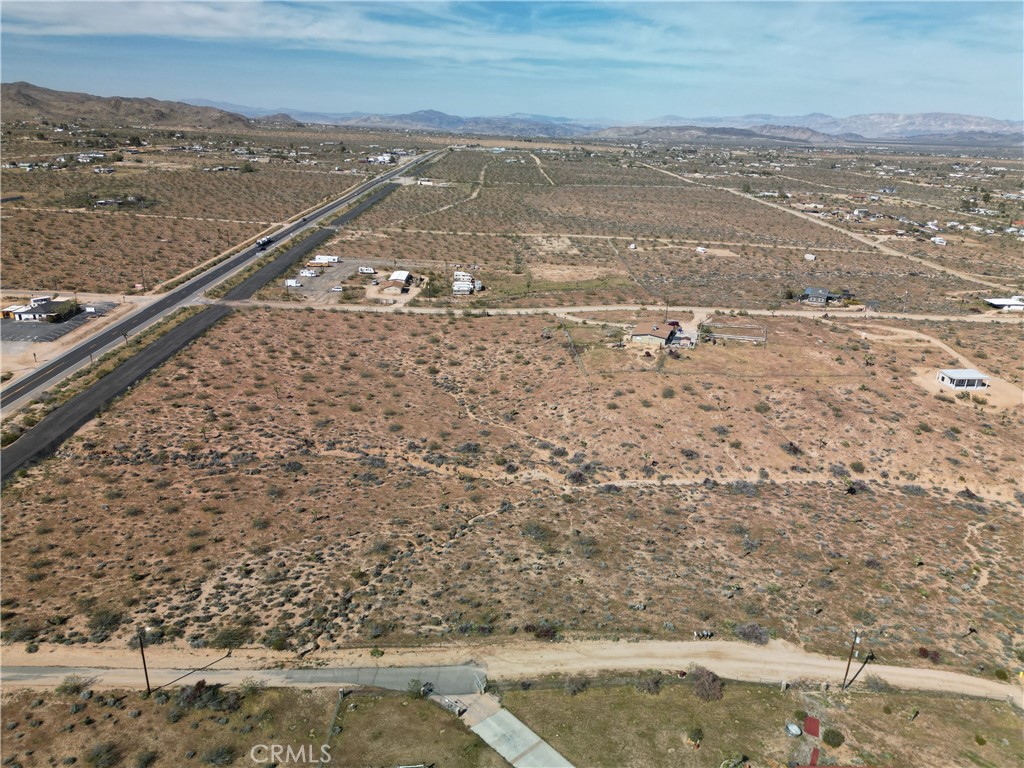 111 Perris Property Photo 16