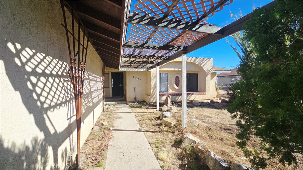 5441 Chia Property Photo 1