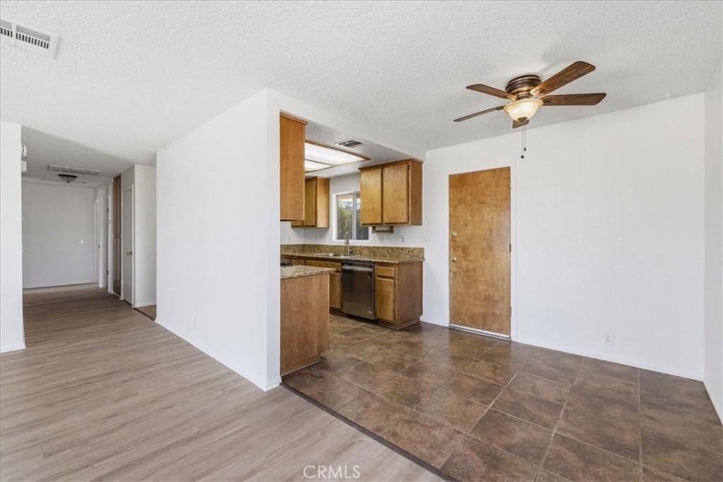 6851 Quail Spring Property Photo 8