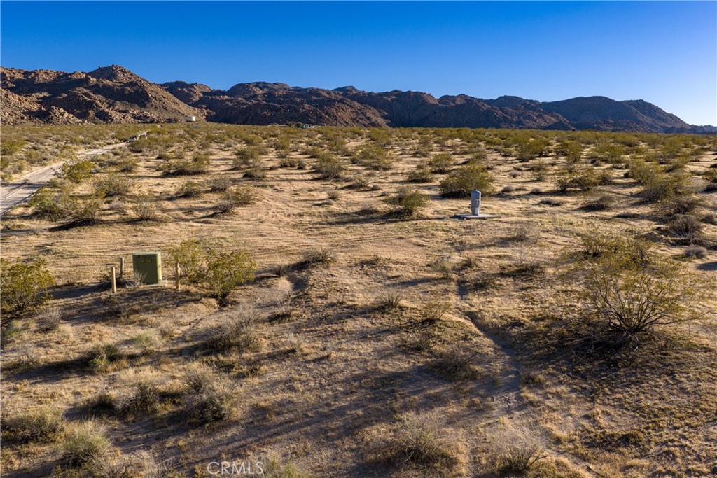 4444 29 Palms Property Photo 5