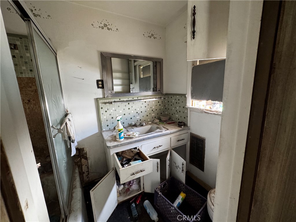 508 Bazoobuth Property Photo 16