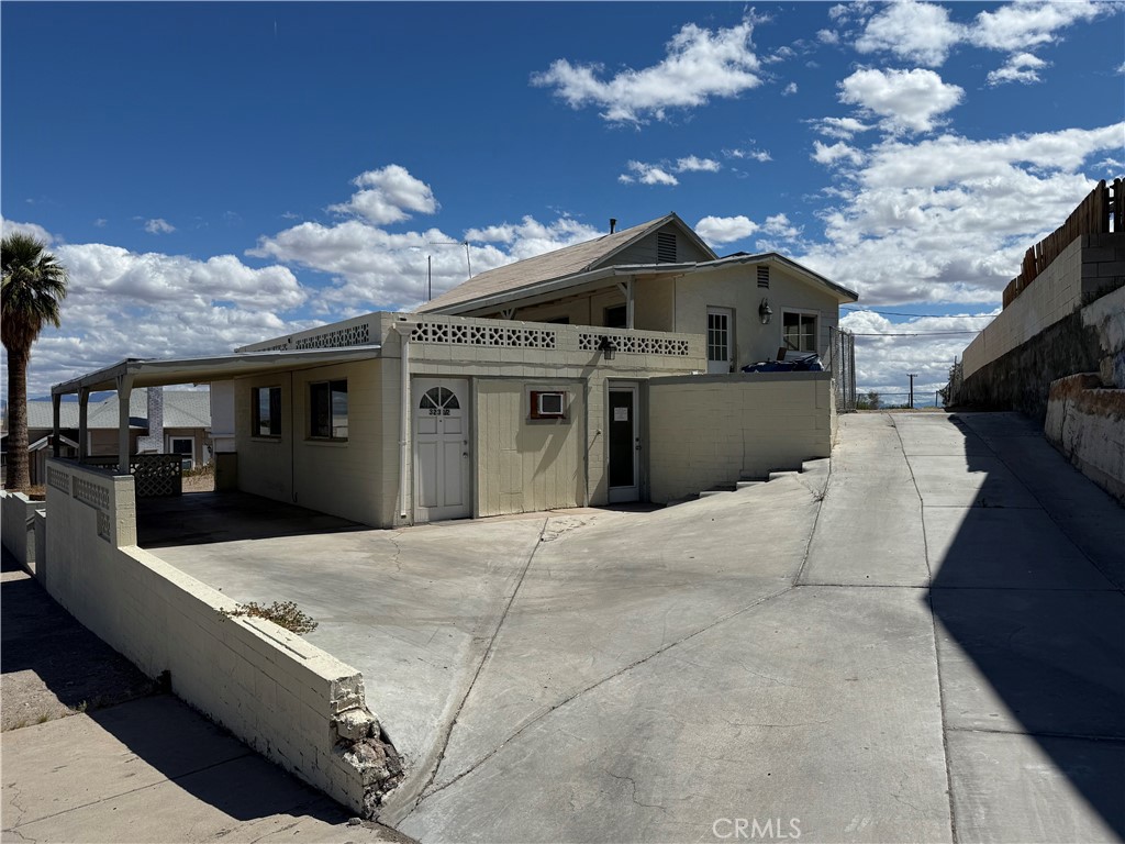 323 E Property Photo 2