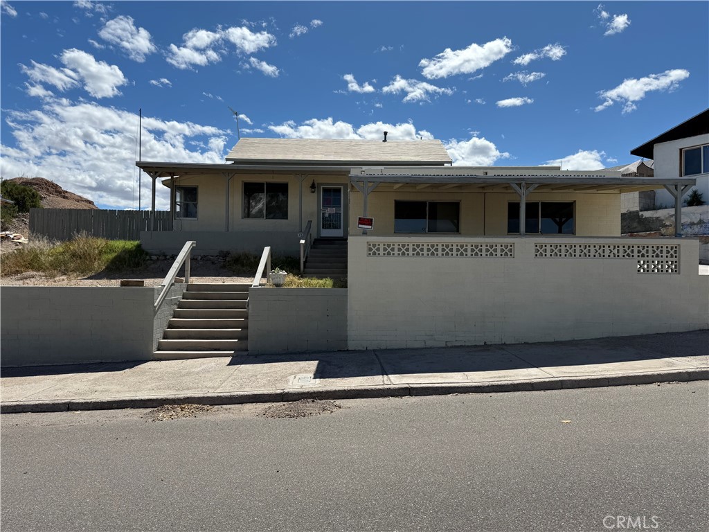 323 E Property Photo 3