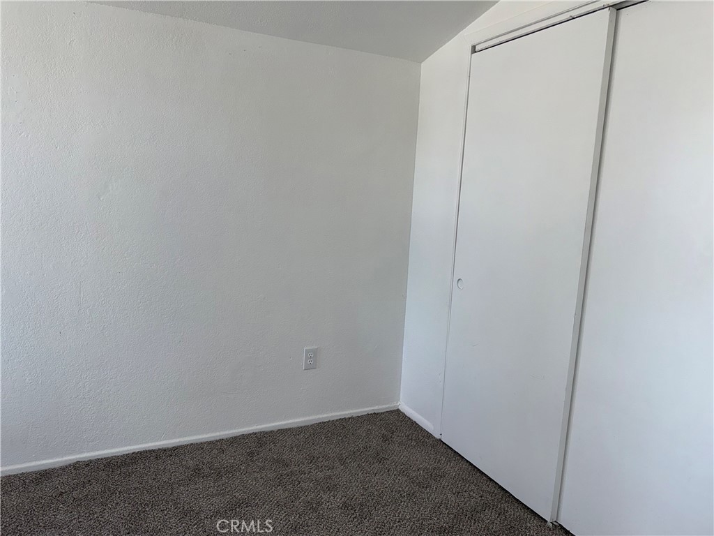 323 E Property Photo 14