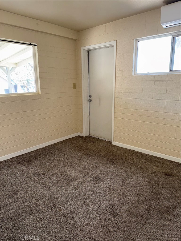 323 E Property Photo 18