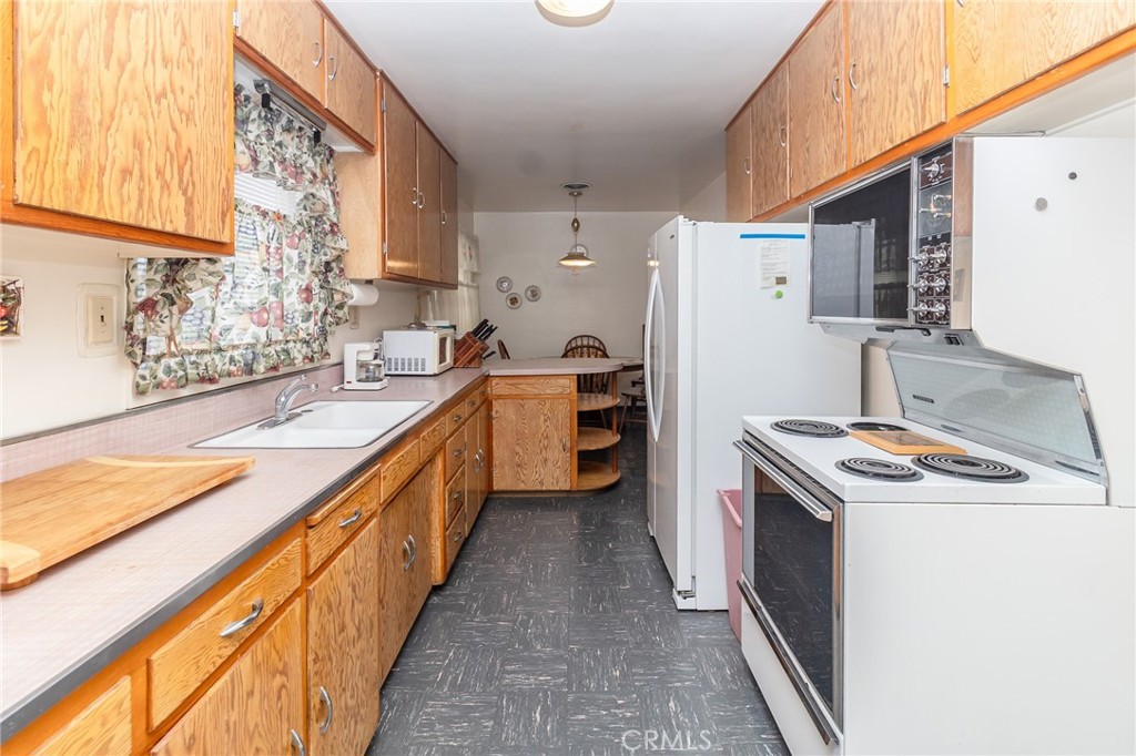 630 Acoma Street Property Photo 12