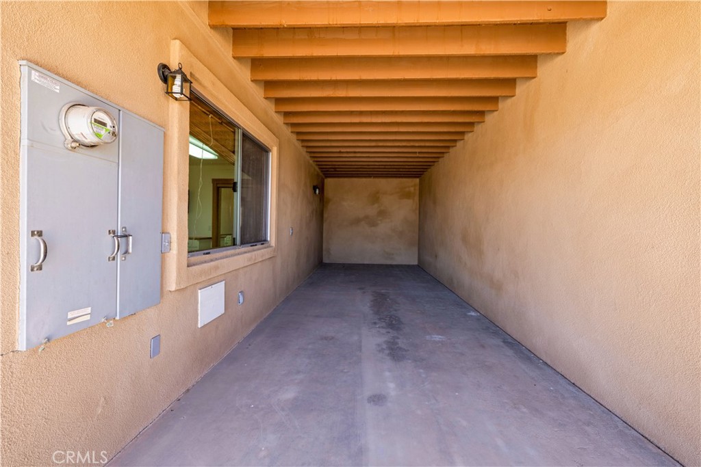2858 N Sage Avenue Property Photo 6