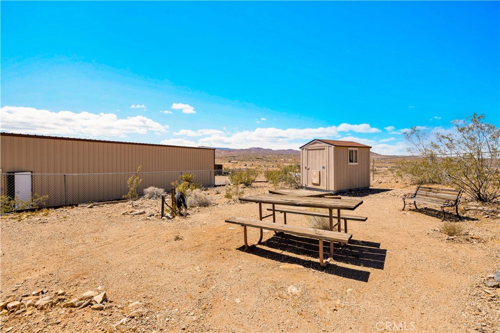 2858 N Sage Avenue Property Photo 44