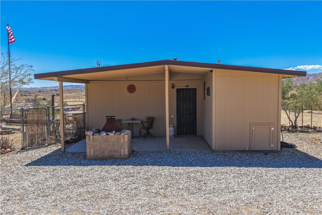 2858 N Sage Avenue Property Photo 45