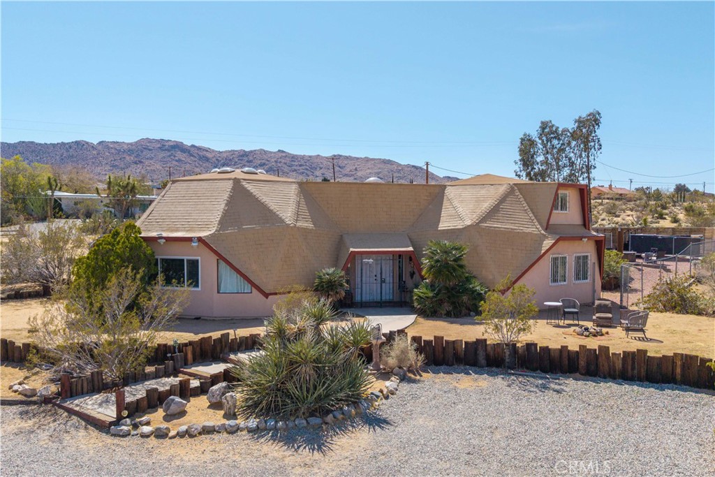 6888 Sunnyhill Road Property Photo 1