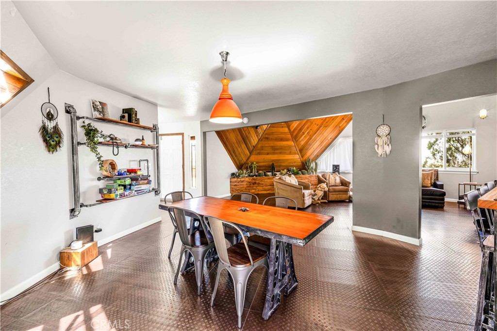 6888 Sunnyhill Road Property Photo 14