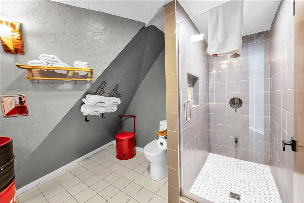 6888 Sunnyhill Road Property Photo 31