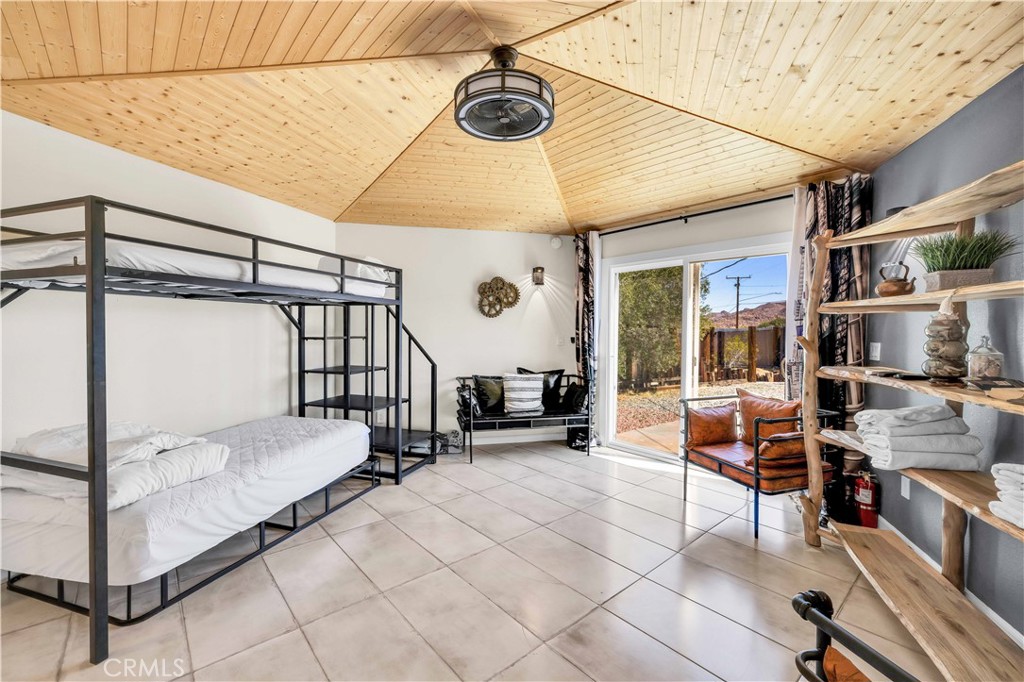 6888 Sunnyhill Road Property Photo 37