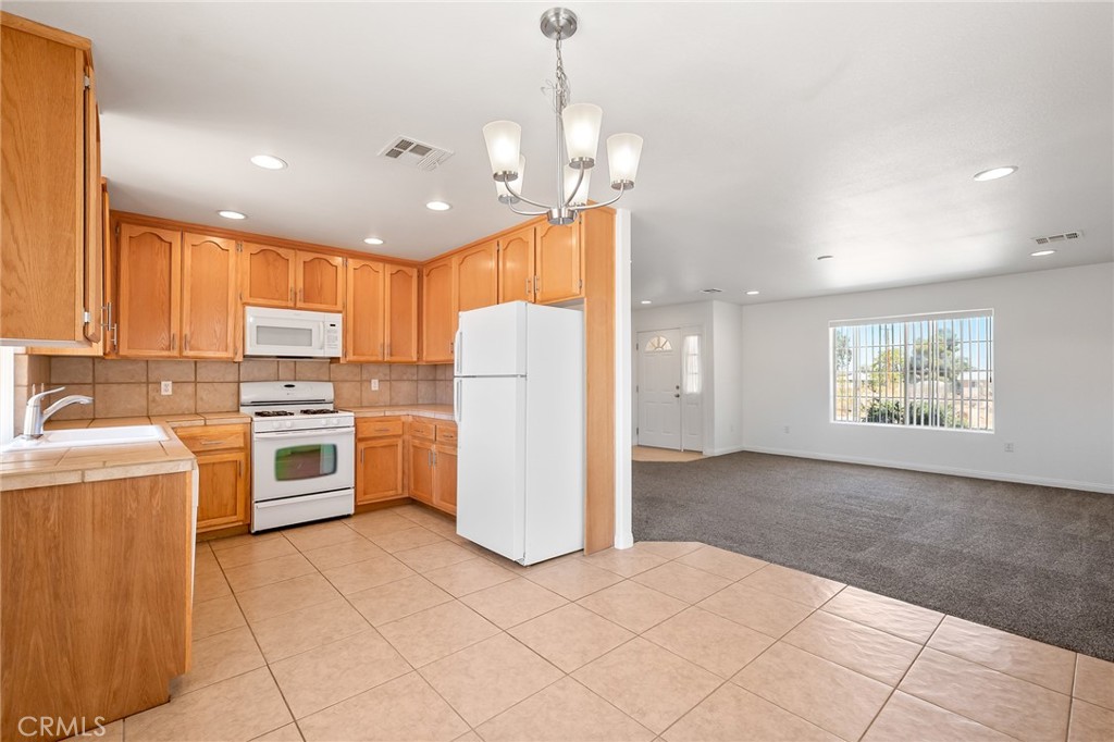 58285 Caliente Property Photo 8