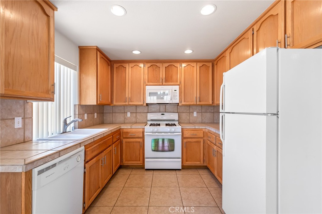 58285 Caliente Property Photo 9