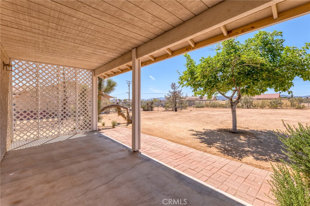 58285 Caliente Property Photo 24
