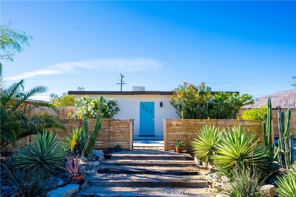 74885 Serrano Dr Property Photo 1