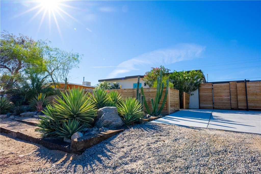 74885 Serrano Dr Property Photo 57