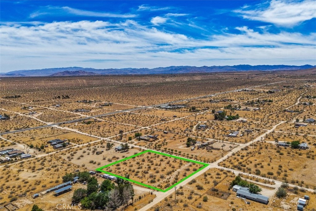55926 Tananger Road Property Photo 8