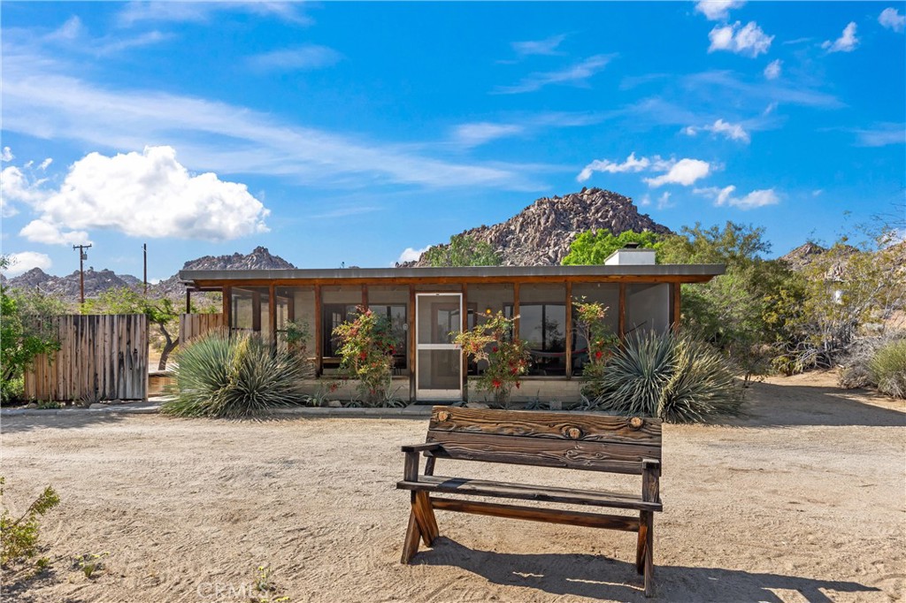 63773 Hollinger Property Photo 6