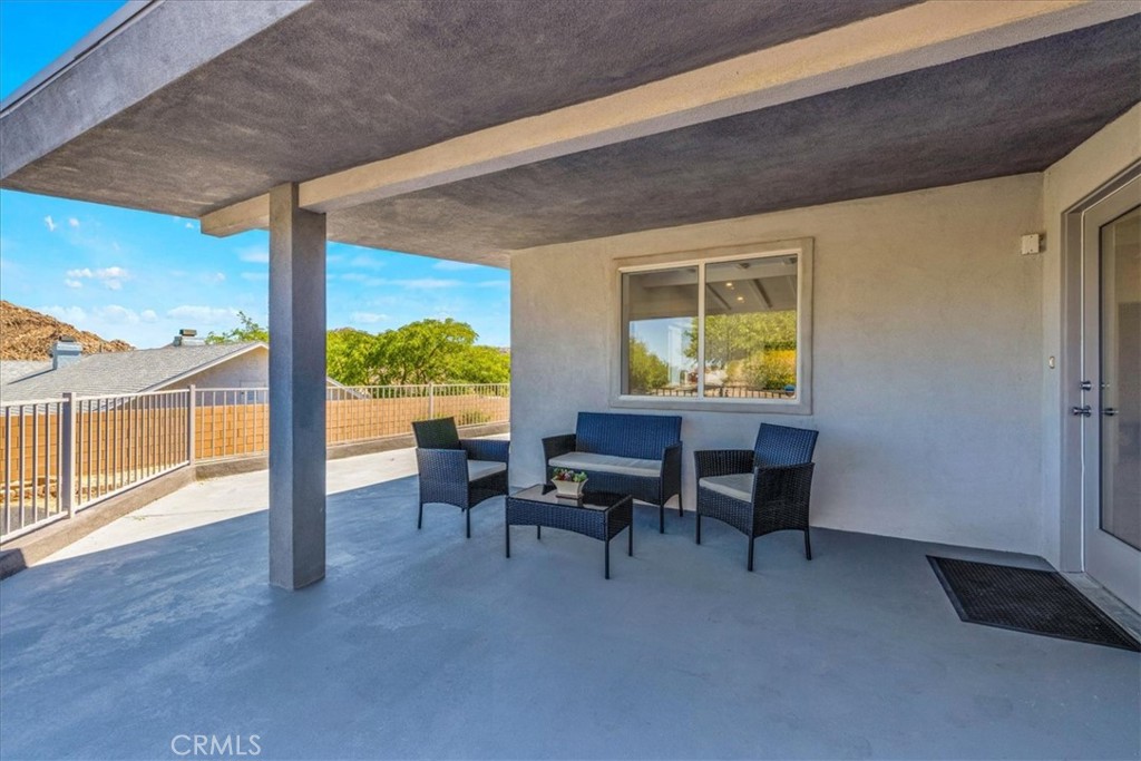 61833 Alta Mesa Property Photo 3