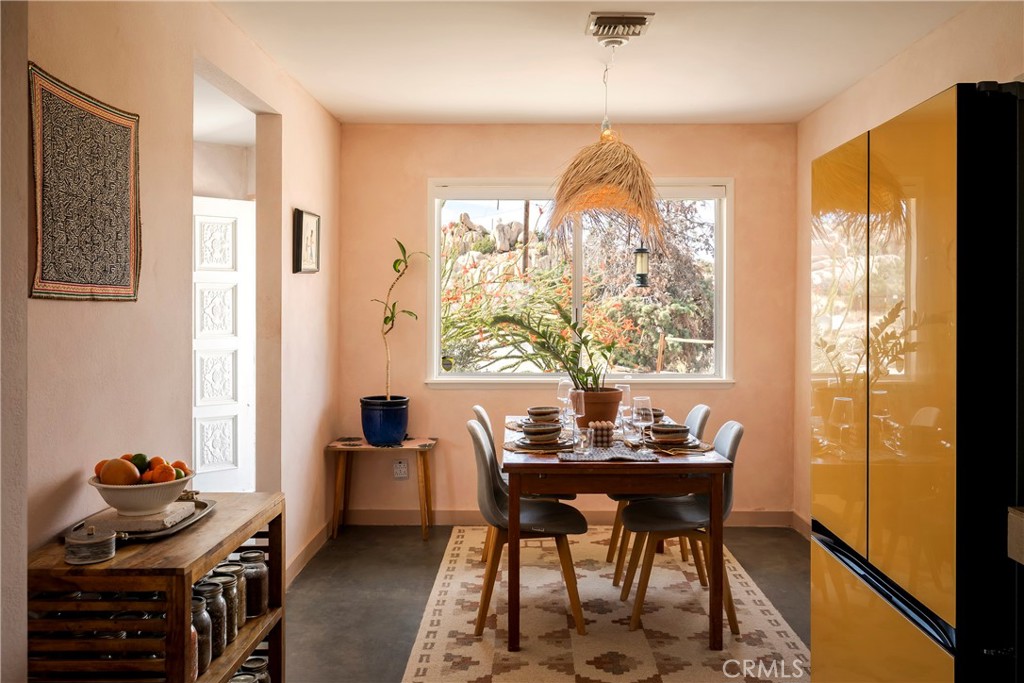5887 Deerhurst Property Photo 18