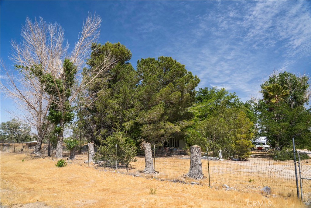 1471 Cherokee Property Photo 2